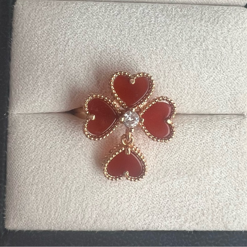 Clover Ring - image 3